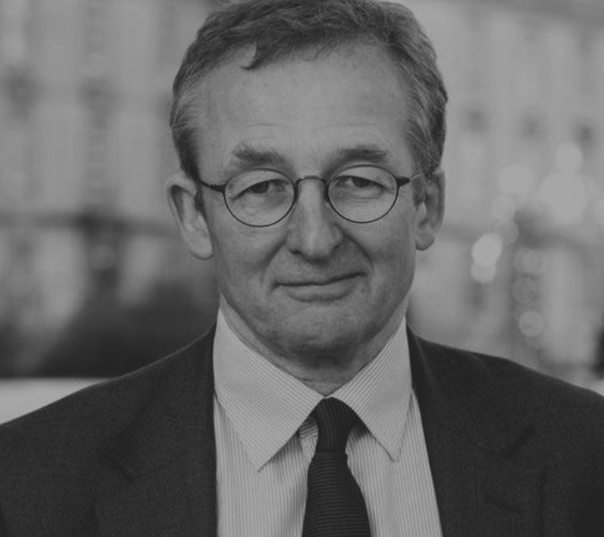 Dieter Helm: Professor of Economic Policy at the University of Oxford and Fellow in Economics at New College, Oxford